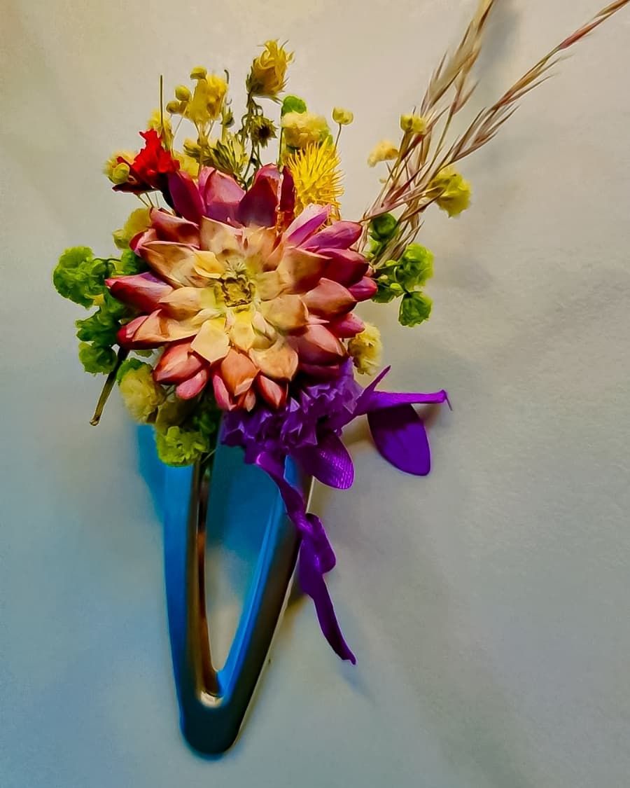 Fresh flower gajra and floral hair pins handcrafted for mehndi, nikkah, or barat — by Bloom & Beyond, Lahore