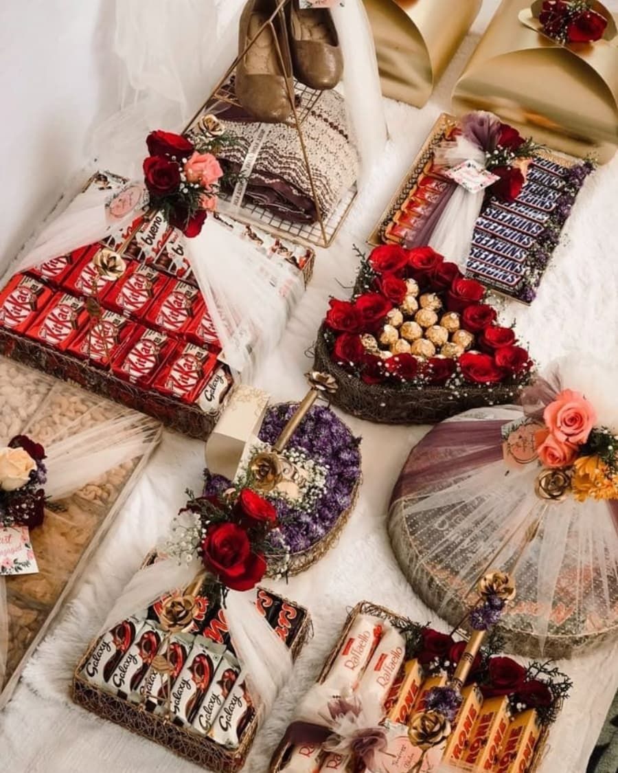 Wedding Chocolate & Cash Trays — handcrafted wedding gift by Bloom & Beyond, Lahore, PKR 5,000